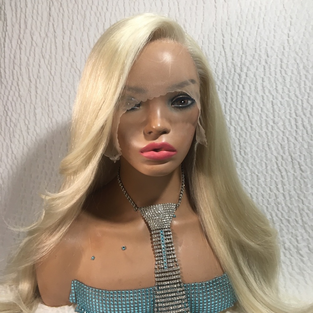 Realistic Pale Blonde Human Hair Lace Wig 24 inches - Picture 15 of 15